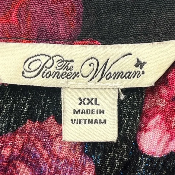 ** LIKE NEW** The Pioneer Woman Black and Red Floral Blouse - Picture 5 of 5